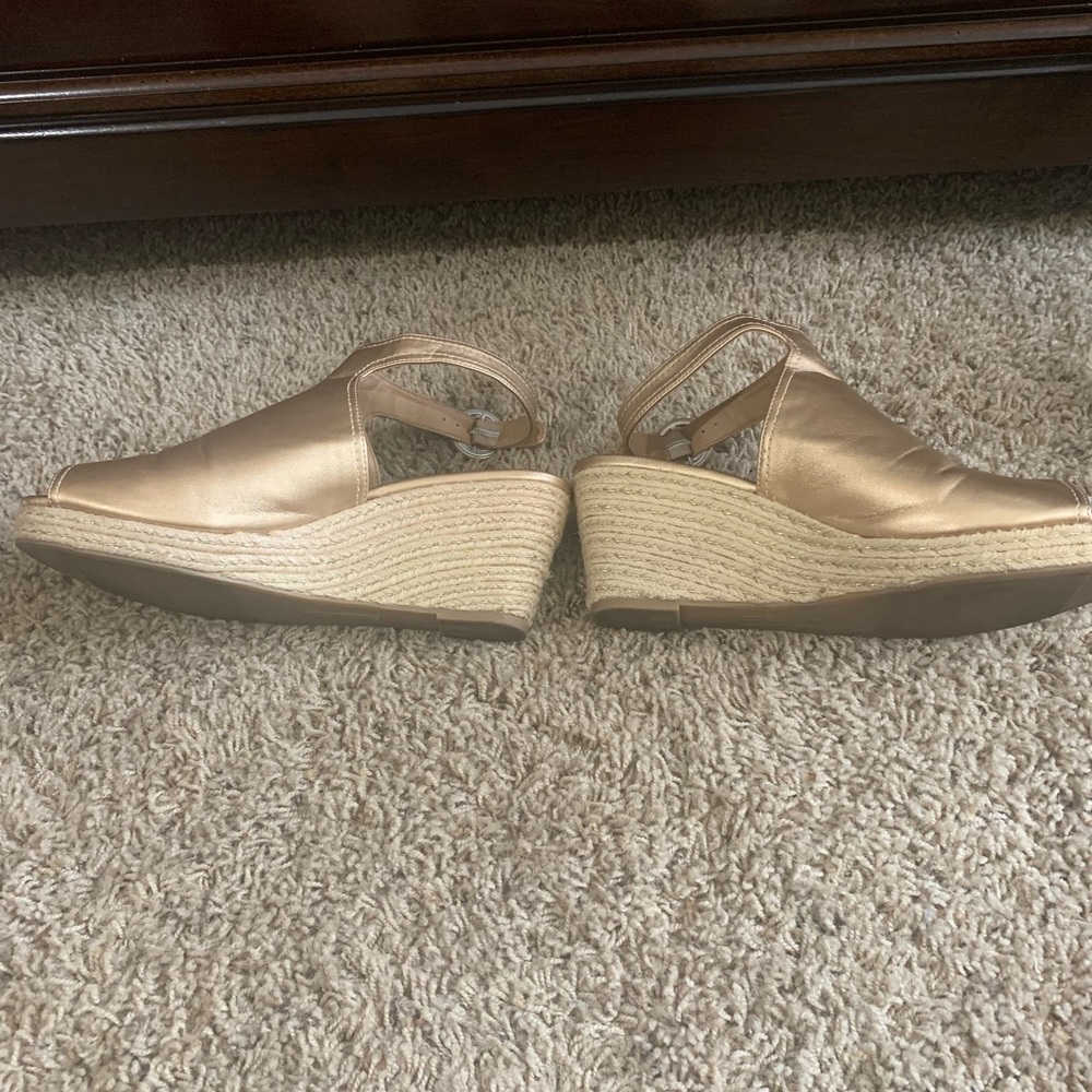 Comfort View soft gold, wedge espadrilles